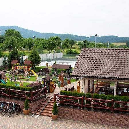 Penzion Pod Strazovom Pruzina Extérieur photo