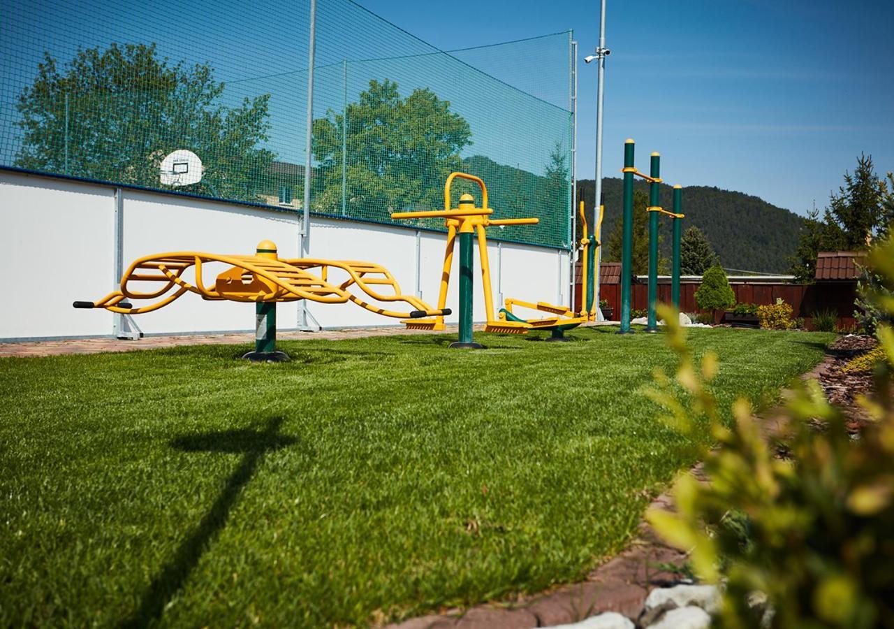 Penzion Pod Strazovom Pruzina Extérieur photo